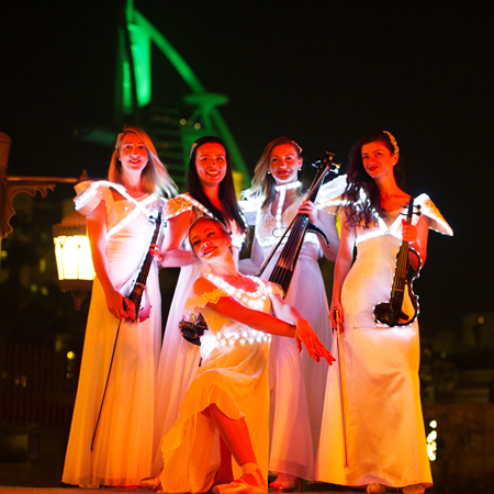Quatuor à cordes LED et danseur