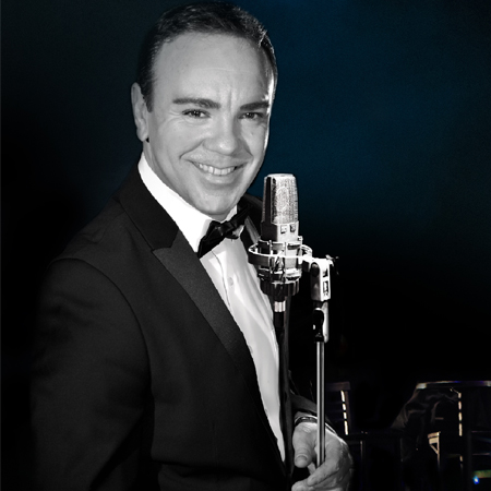 Swing Crooner: Roberto