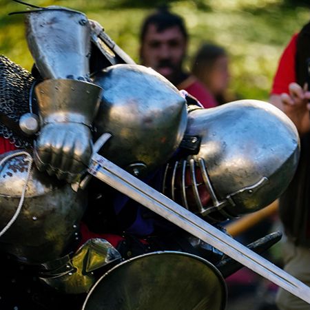 Armoured Medieval Combat Troupe