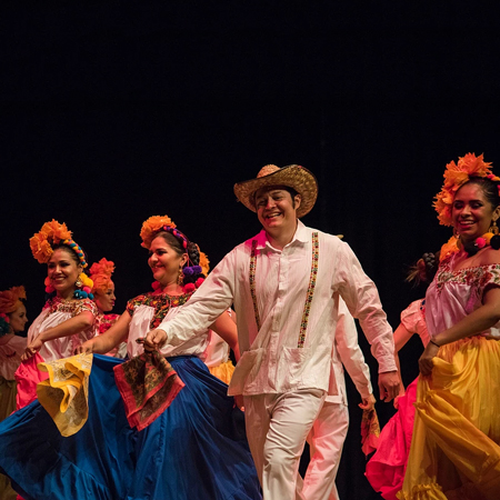 Danseurs folkloriques mexicains au Royaume-Uni