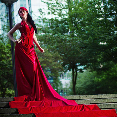 Robe de tapis rouge