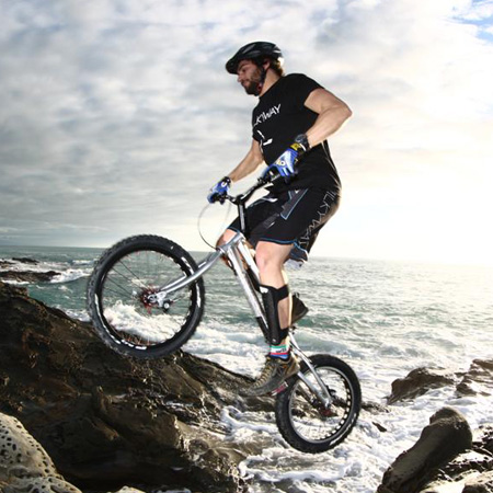 Piloto de Trial en Bicicleta Italiano