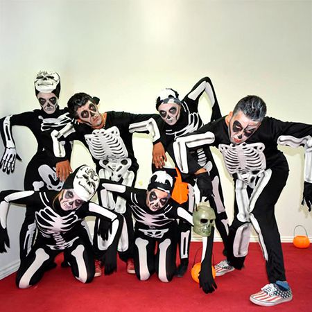 Halloween Scheletri Mostra UAE