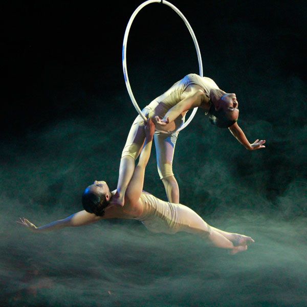 Book A Cirque Aerialist Amsterdam | Scarlett Entertainment