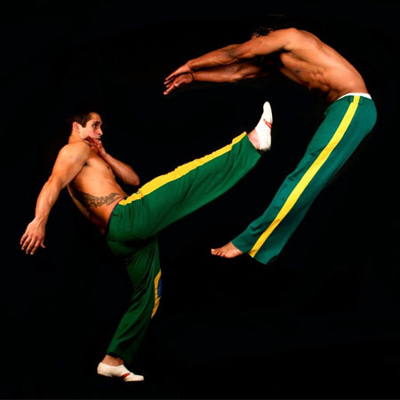 Brasilianische Capoeira-Tänzer