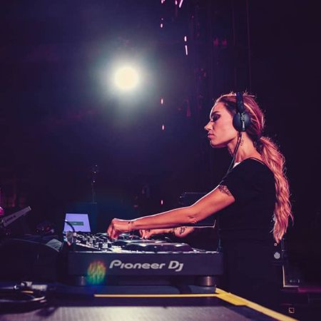 Female DJ Spain