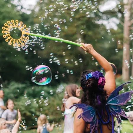 Artiste de bulles sur le thème de la fantaisie