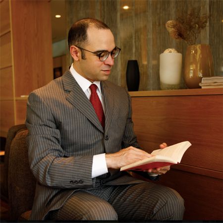 Zweisprachiger Host Japan