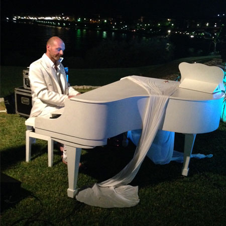Classical Pianist Florence