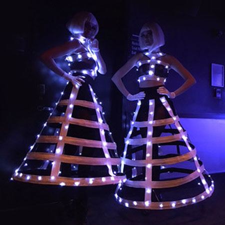 Danseuses en robe LED à New York