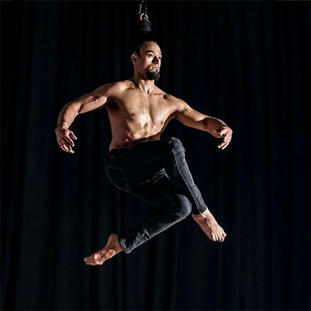 Cabello Colgante y Mandíbula de Hierro