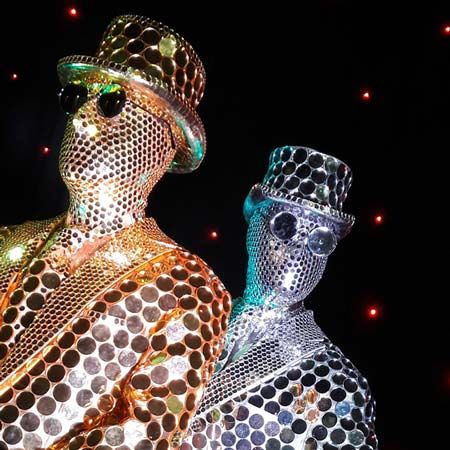 Dancing Mirror Men