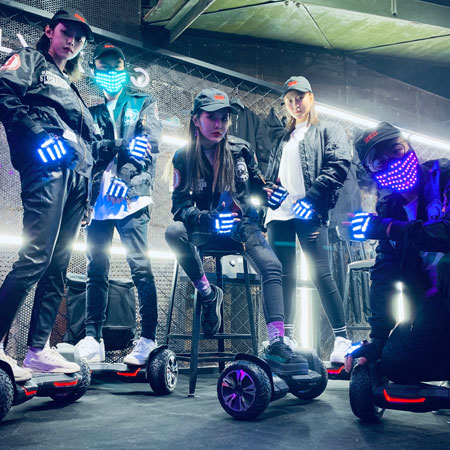 Danseurs de hoverboard en Chine