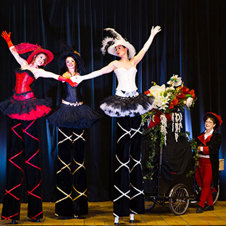 Les Dames Stilt Walkers