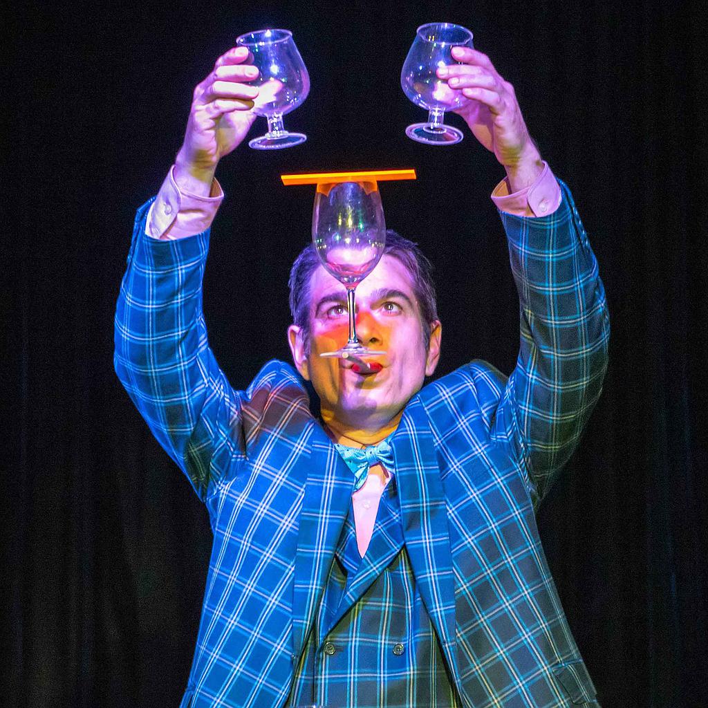Artista de circo multifacético en Nueva York