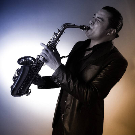 Réservez un saxophoniste - Engagez un joueur de saxophone