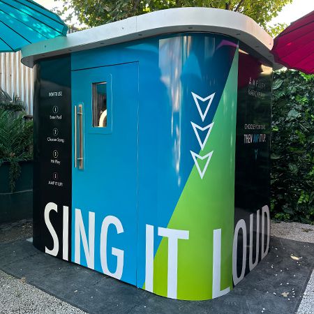 Karaoke Booth: Dubai