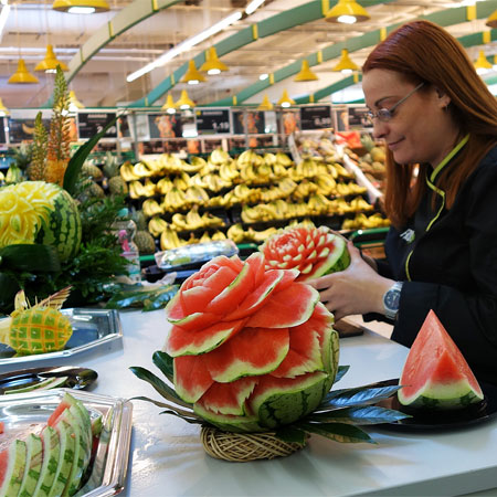 Acto de Escultura de Frutas