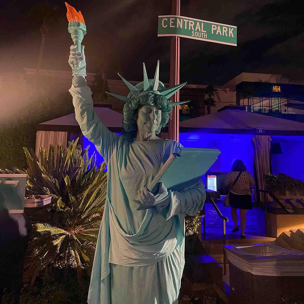 Estatua de la Libertad Viviente