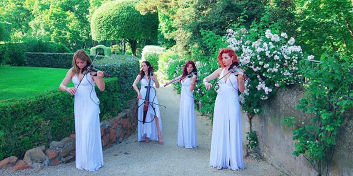 Elegant Electric Strings At Wedding In Rome