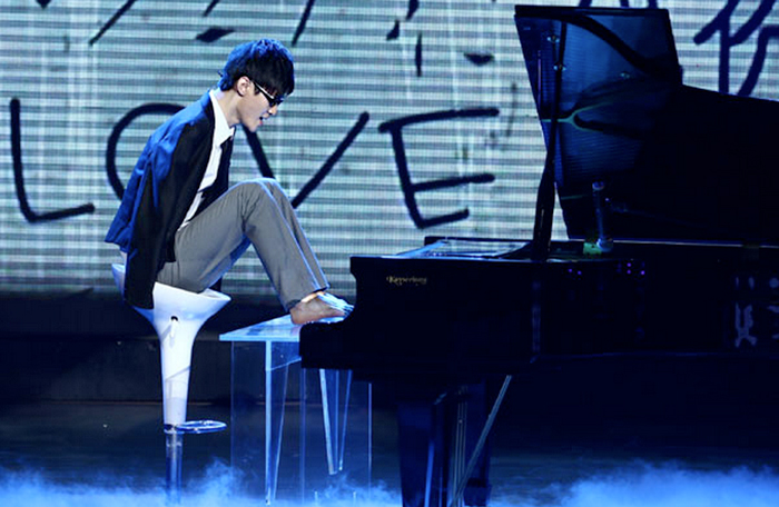 Liu Wei - Armless Pianist - Hire an Inspirational Musician | China