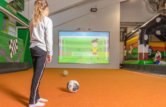 Mur interactif : la fusion ludique du sport et du jeu vidéo
