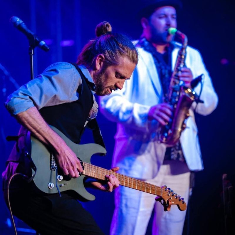 Vegas Event Guitar Player
