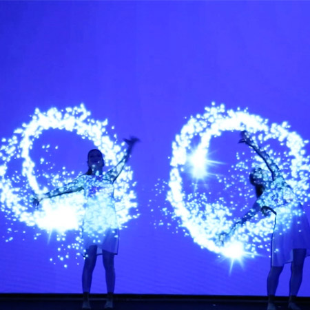 Ballerini di Video Mapping a LED stellare