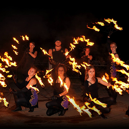 Equipo de Baile de Fuego