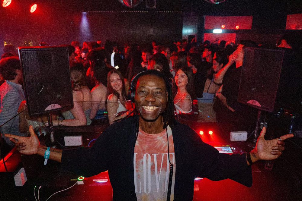 Hire Now London House DJ | Scarlett Entertainment