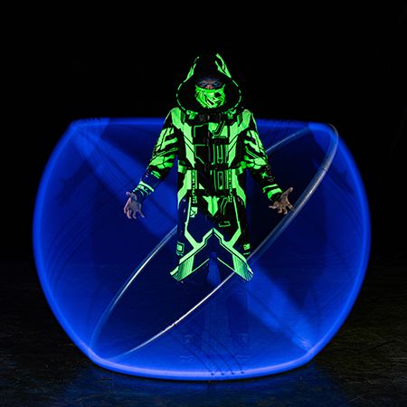 UV Cyr Wheel