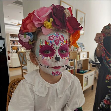 Dubai Face & Glitter Painter
