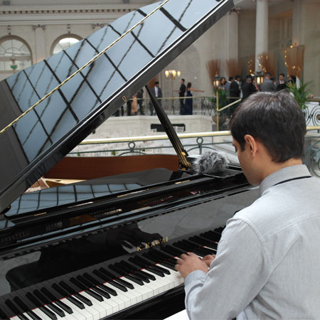 Bollywood Piano Player