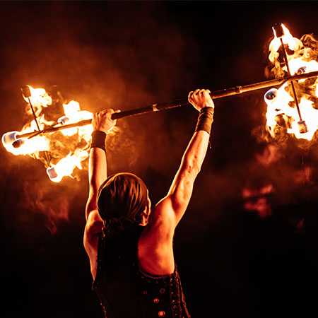 Spectacle de feu en solo en Espagne