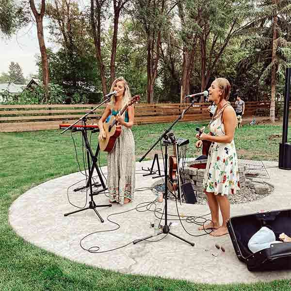 Folk-Pop Duo Nelson