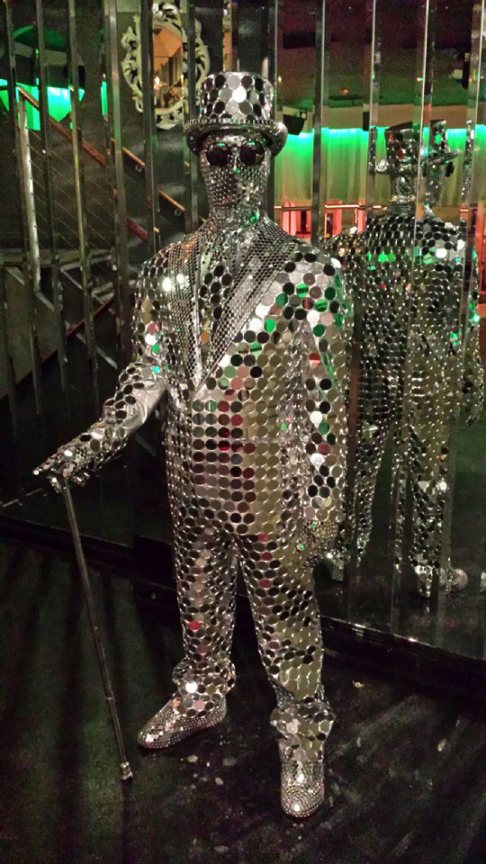 Dancing Mirror Man | Living Statue London | Walkabout Mirror London