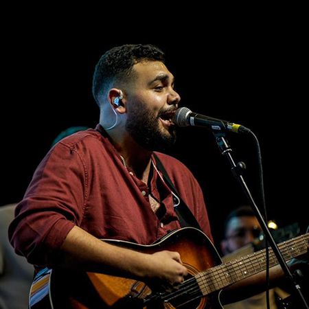 Acoustic Singer and Guitarist