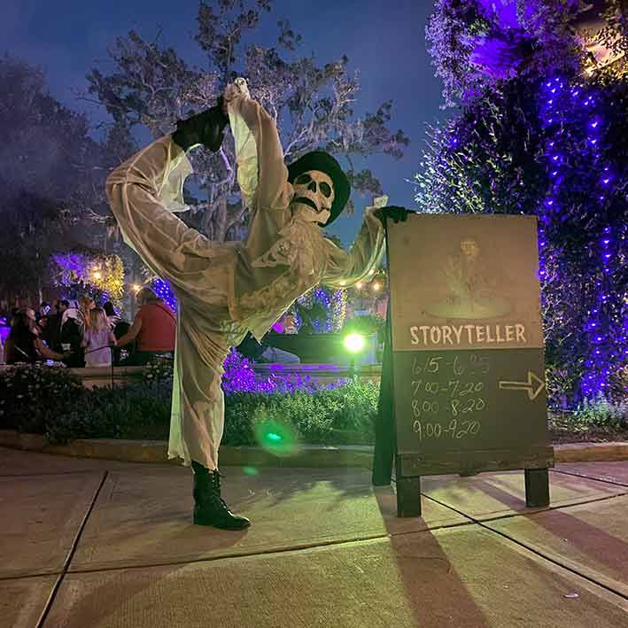 UV Skeleton Contortionist