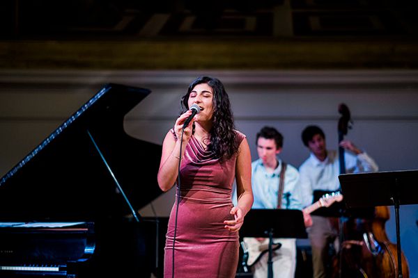 Book a Jazz Vocalist Virginia | Scarlett Entertainment