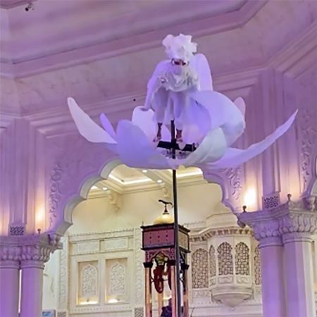Dubai Sway Pole Dancer 