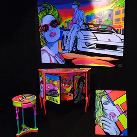 Fluorescent Artist
