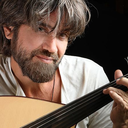 Hire International Folk Musician Scarlett Entertainment
