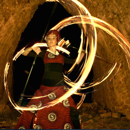 Espectáculo de Danza del Fuego Coreografiada