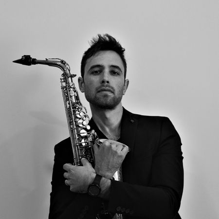 Live Saxophonist Spain 