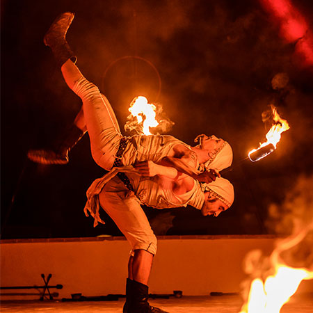 Acto de Fuego Acrobático