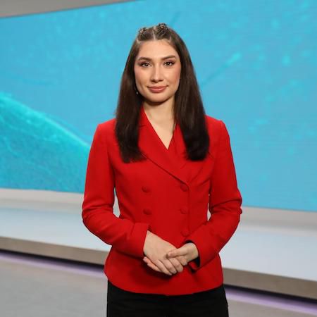 Bilingual Turkish Presenter 