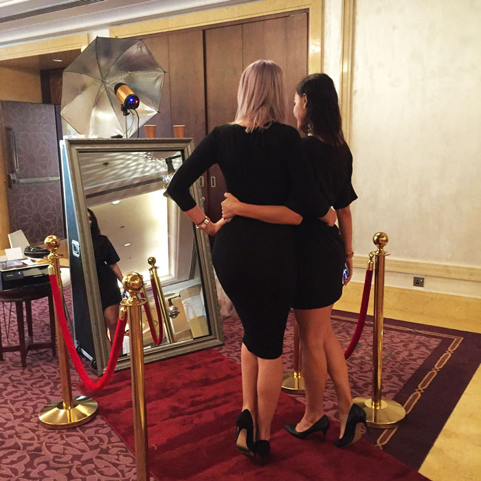 Magic Mirror Photobooth Dubai - Event Photo Service | Scarlett ...