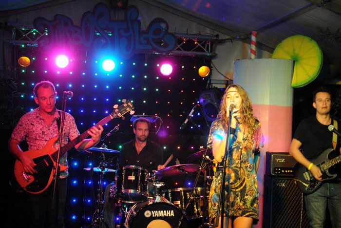 Book Party Band Mallorca | Hire Female Led Cover Band | Scarlett ...