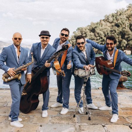 Groupe italien de musique acoustique en tournée