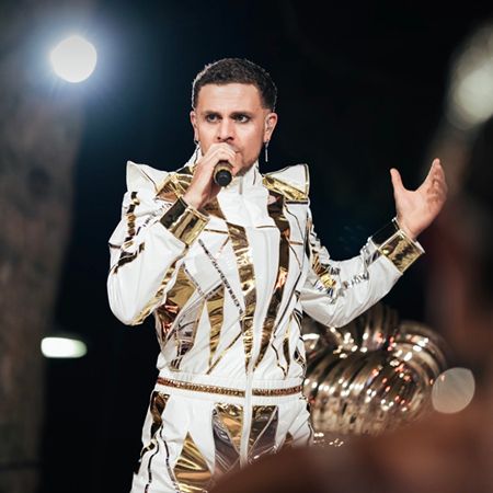 Cantante e presentatore internazionale